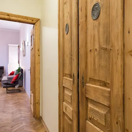 5 Bedroom Family Apartment Krakov Pokoj fotografie